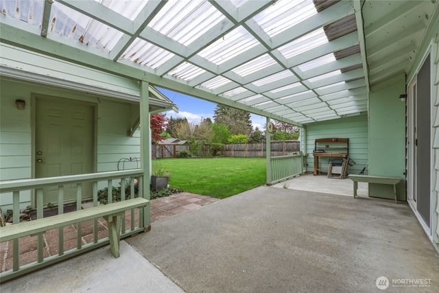 2420 Holly Lane SE, Olympia, WA 98501