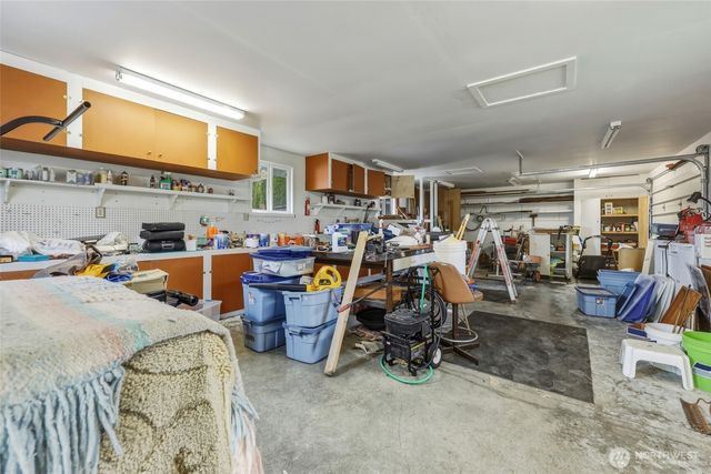 2420 Holly Lane SE, Olympia, WA 98501