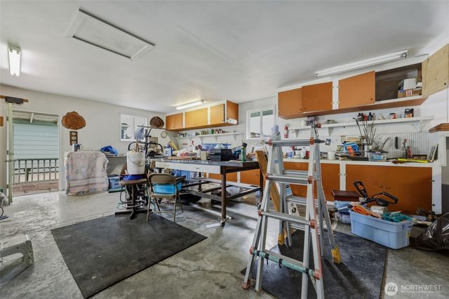2420 Holly Lane SE, Olympia, WA 98501