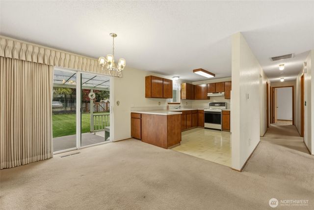 2420 Holly Lane SE, Olympia, WA 98501