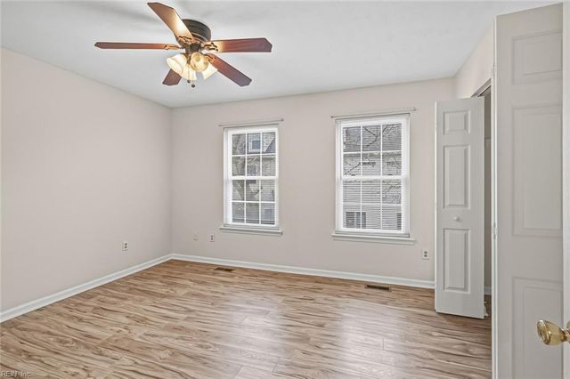 316 Gaylor LN, Newport News, VA 23602