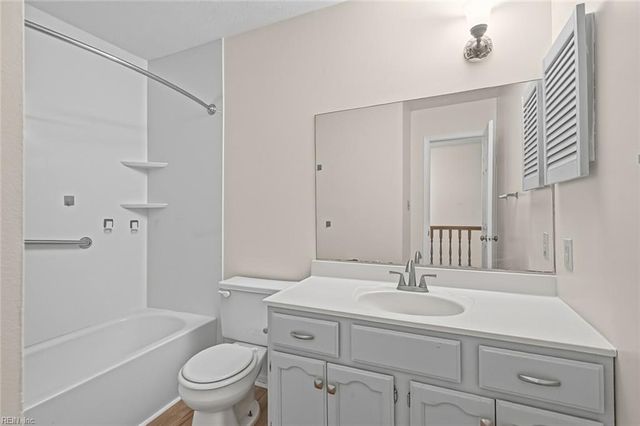 316 Gaylor LN, Newport News, VA 23602