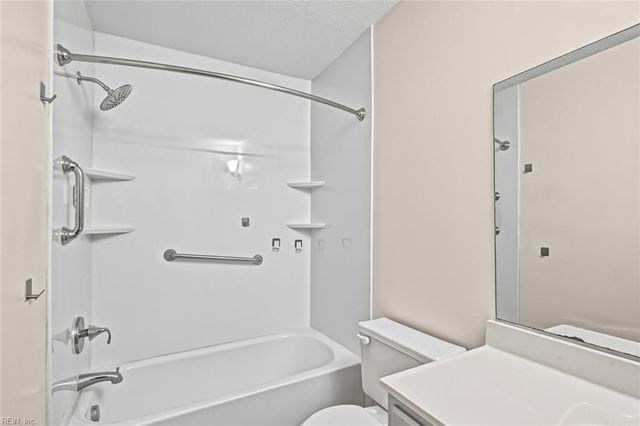 316 Gaylor LN, Newport News, VA 23602