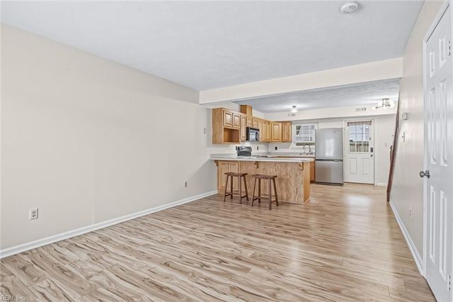 316 Gaylor LN, Newport News, VA 23602