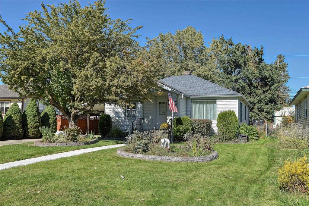 1120 W Rowan Ave, Spokane, WA 99205