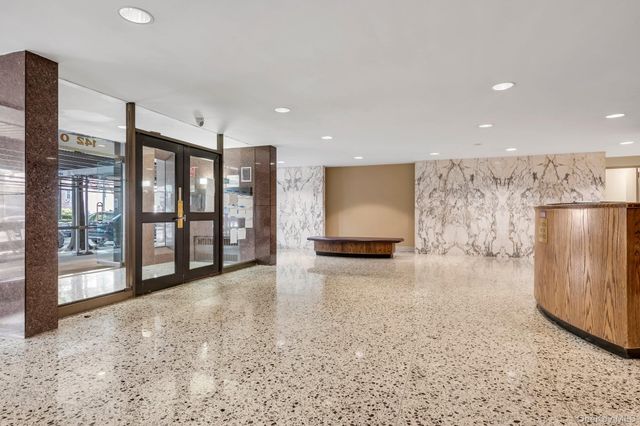 142-05 Roosevelt Avenue 320, Flushing, NY 11354