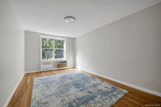 142-05 Roosevelt Avenue 320, Flushing, NY 11354