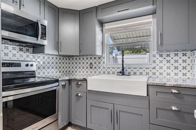 10309 108TH AVE, Largo, FL 33773