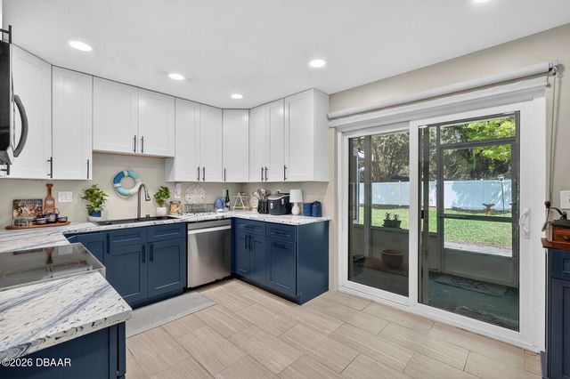327 London Road, Holly Hill, FL 32117