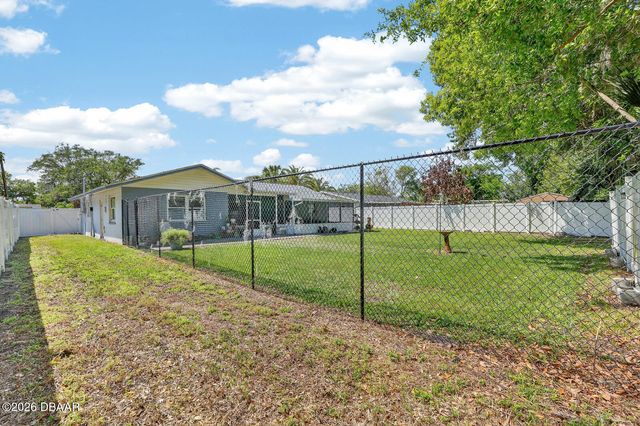 327 London Road, Holly Hill, FL 32117