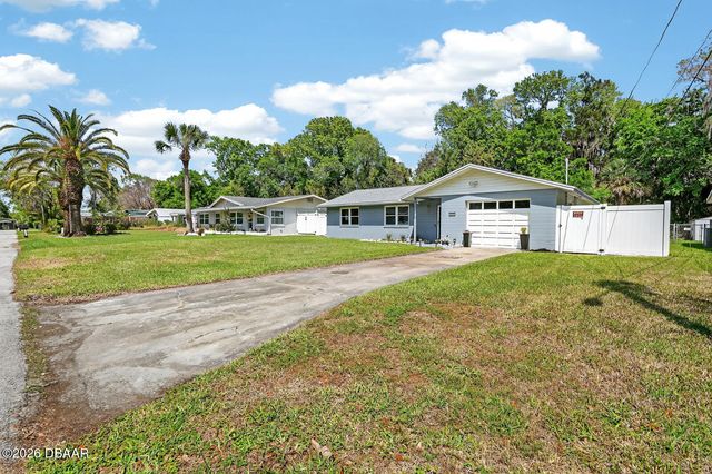 327 London Road, Holly Hill, FL 32117