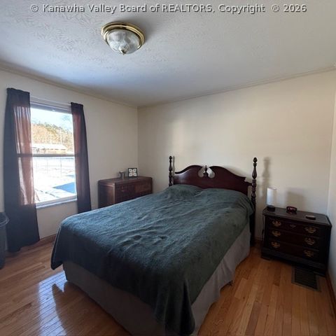 61 Seagull Drive, St Albans, WV 25177