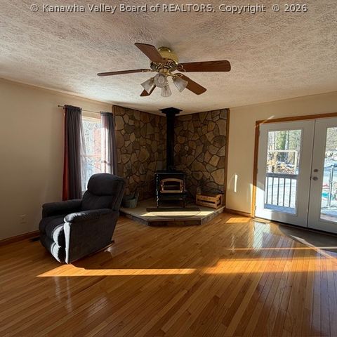 61 Seagull Drive, St Albans, WV 25177