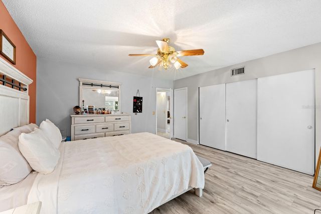 2416 WORLD PARKWAY BOULEVARD 26, Clearwater, FL 33763
