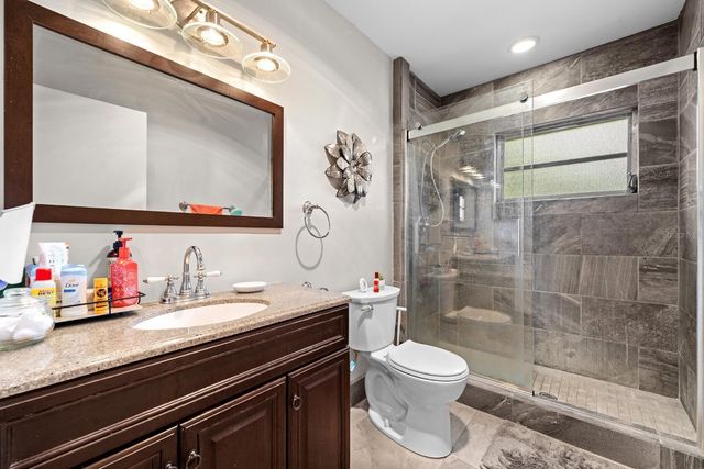 2416 WORLD PARKWAY BOULEVARD 26, Clearwater, FL 33763