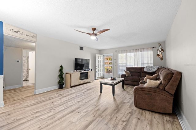 2416 WORLD PARKWAY BOULEVARD 26, Clearwater, FL 33763