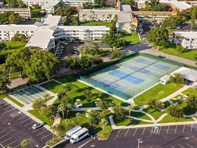 2416 WORLD PARKWAY BOULEVARD 26, Clearwater, FL 33763