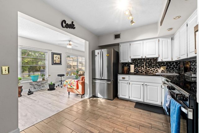 2416 WORLD PARKWAY BOULEVARD 26, Clearwater, FL 33763