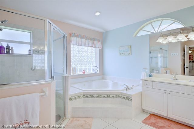 825 Holly Drive, Sebring, FL 33876