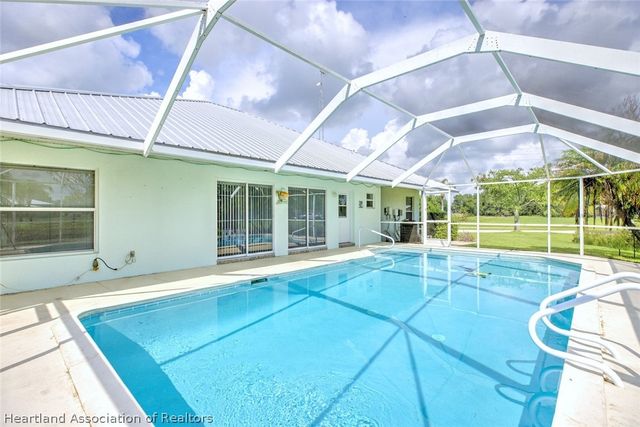 825 Holly Drive, Sebring, FL 33876