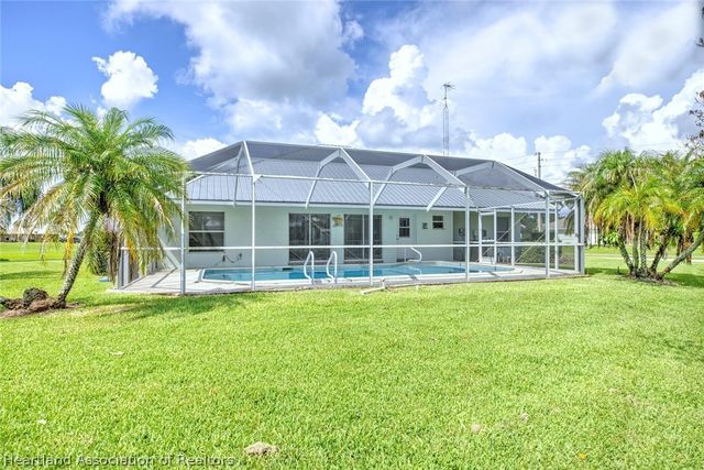 825 Holly Drive, Sebring, FL 33876