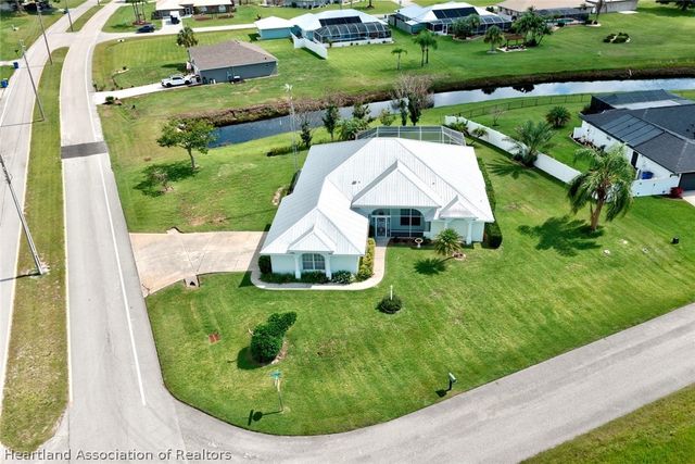 825 Holly Drive, Sebring, FL 33876