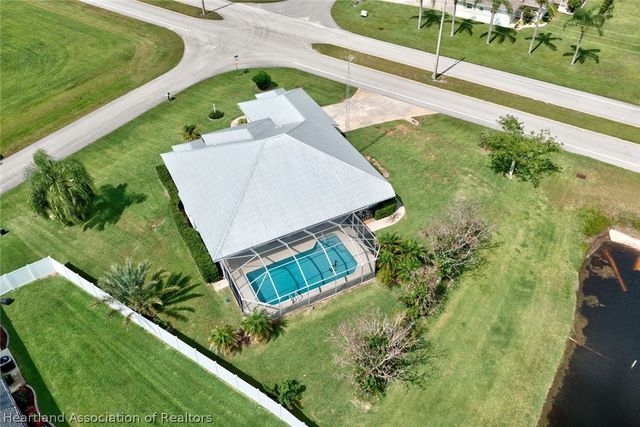 825 Holly Drive, Sebring, FL 33876