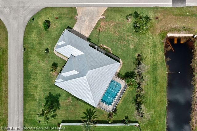 825 Holly Drive, Sebring, FL 33876