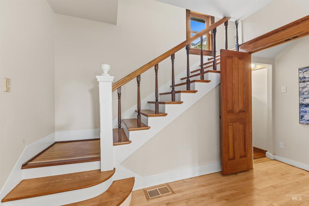 1102 N 16th, Boise, ID 83702 photo 5