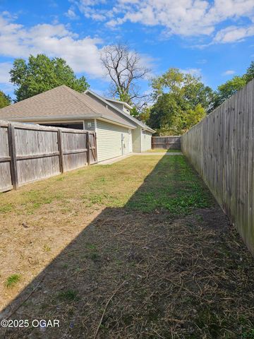 1707 N Elm Street, Pittsburg, KS 66762