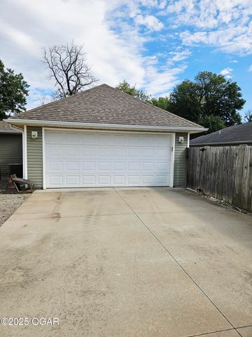 1707 N Elm Street, Pittsburg, KS 66762