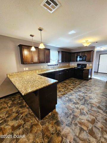 1707 N Elm Street, Pittsburg, KS 66762