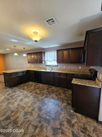 1707 N Elm Street, Pittsburg, KS 66762