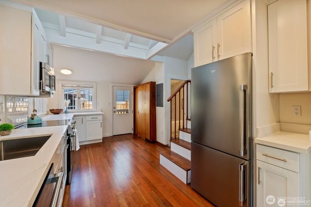 11556 17th Avenue NE, Seattle, WA 98125