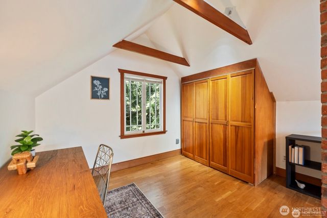 11556 17th Avenue NE, Seattle, WA 98125