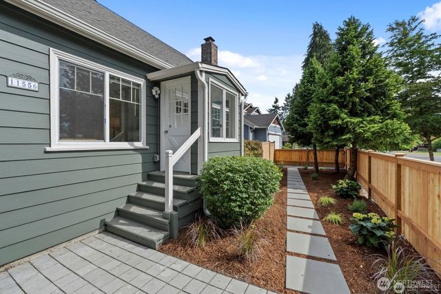 11556 17th Avenue NE, Seattle, WA 98125