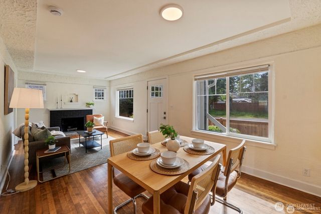 11556 17th Avenue NE, Seattle, WA 98125