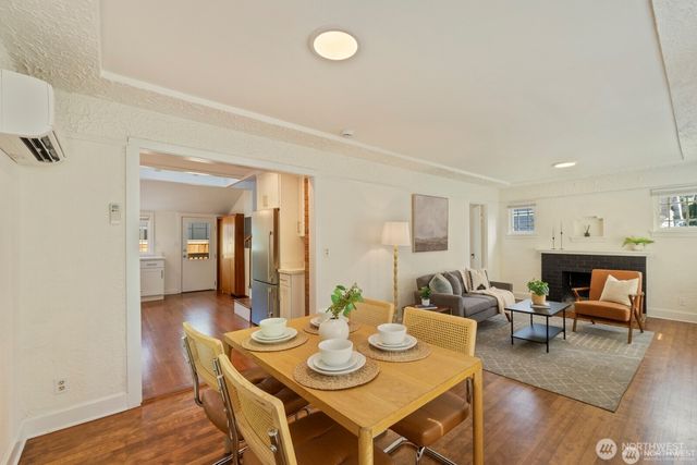 11556 17th Avenue NE, Seattle, WA 98125