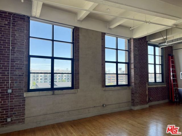 1850 Industrial Street 504, Los Angeles, CA 90021