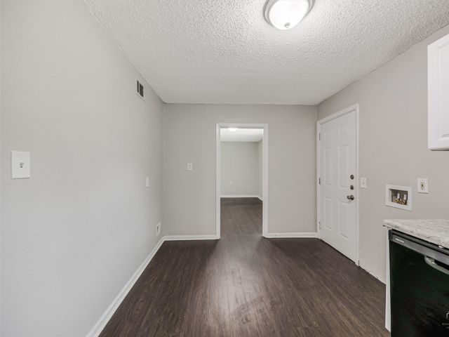 3211 Gus Thomasson Road, Dallas, TX 75228