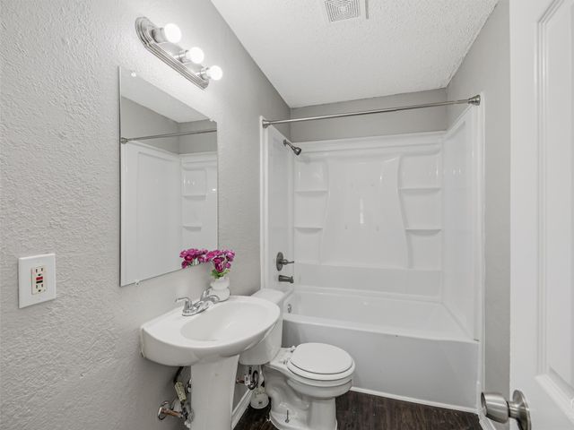 3211 Gus Thomasson Road, Dallas, TX 75228