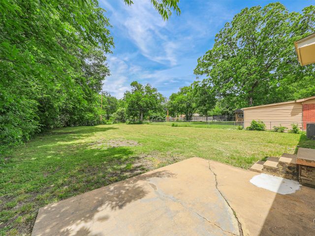 3211 Gus Thomasson Road, Dallas, TX 75228