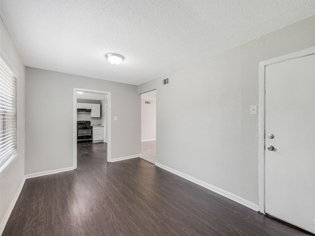 3211 Gus Thomasson Road, Dallas, TX 75228