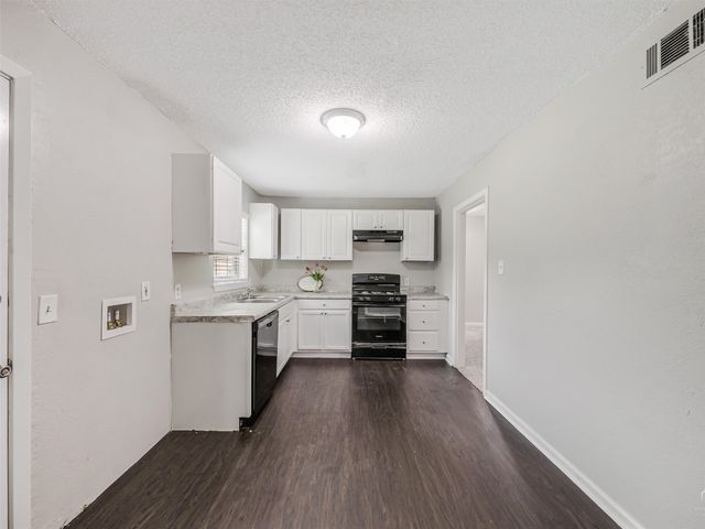 3211 Gus Thomasson Road, Dallas, TX 75228