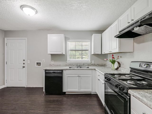 3211 Gus Thomasson Road, Dallas, TX 75228