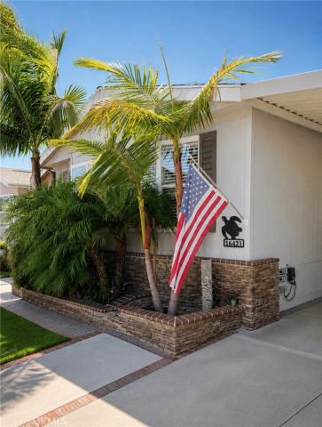 16421 Haiku Lane, Huntington Beach, CA 92649