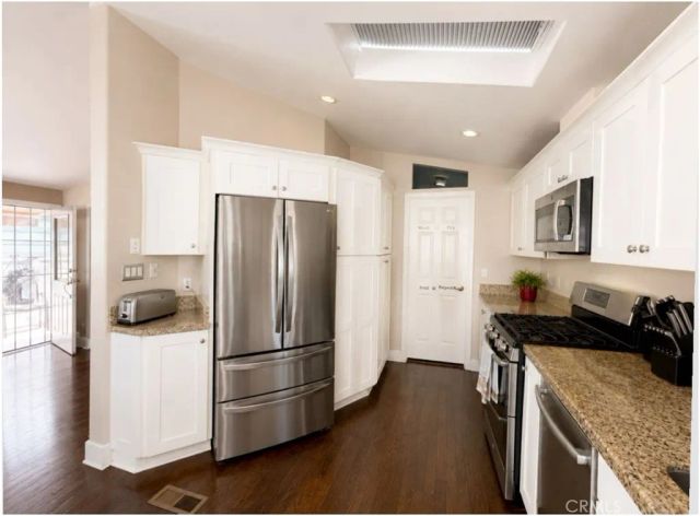 16421 Haiku Lane, Huntington Beach, CA 92649