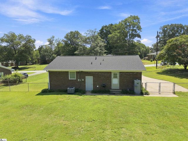 104 Tower Drive, Moore, SC 29369