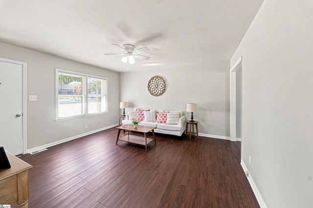 104 Tower Drive, Moore, SC 29369