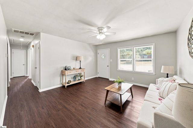 104 Tower Drive, Moore, SC 29369